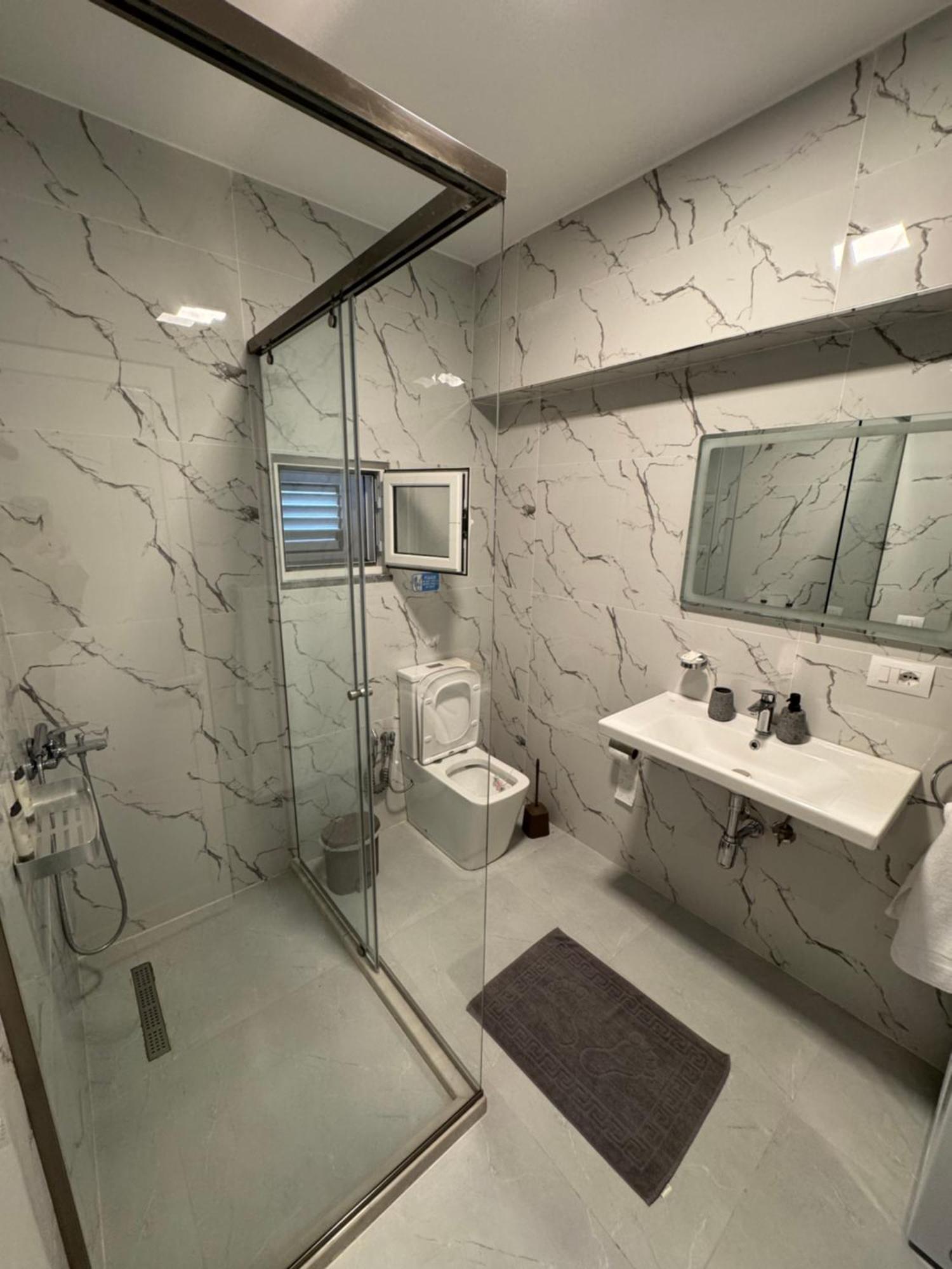 Private Villa Aras 2 - Luxury & Elegance Apartments Vlorë 외부 사진